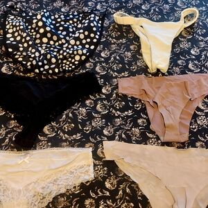 Set of Six Women's Underwear in Various Colors